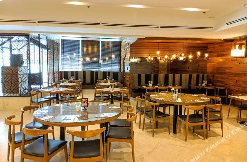 Sabah Oriental Hotel Кота Кинабалу Екстериор снимка