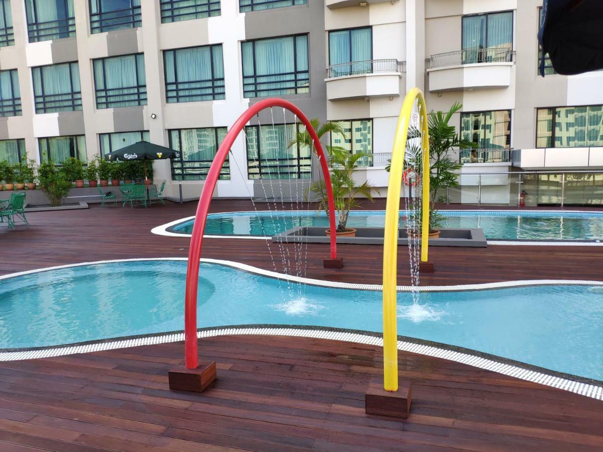 Sabah Oriental Hotel Кота Кинабалу Екстериор снимка