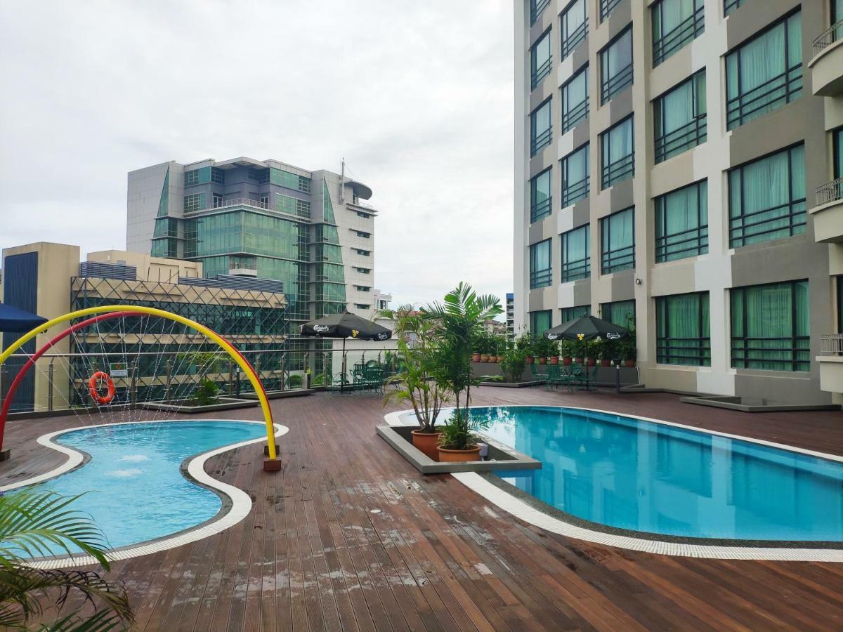 Sabah Oriental Hotel Кота Кинабалу Екстериор снимка