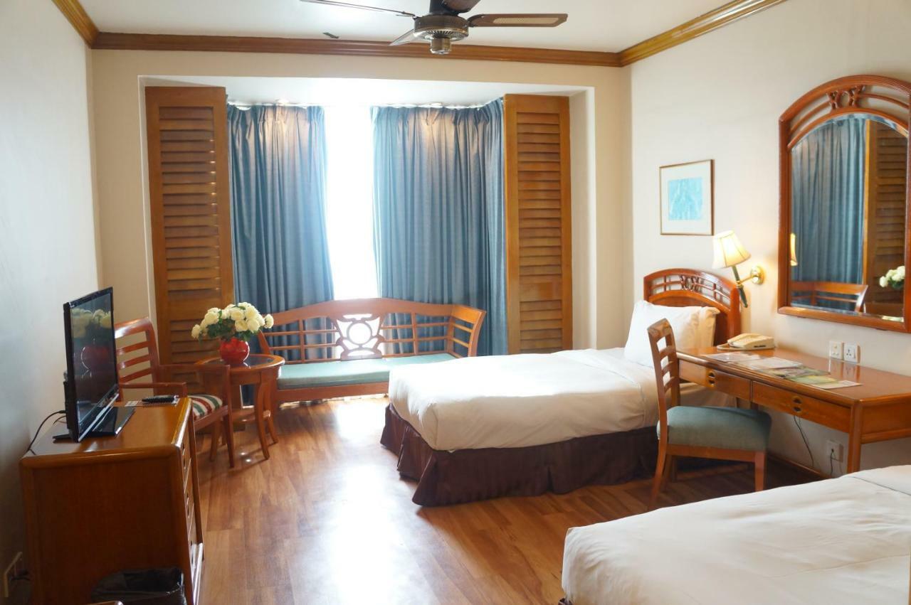 Sabah Oriental Hotel Кота Кинабалу Екстериор снимка